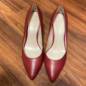 COLE HAAN red elegant shoes  perfect for the office Size 7.5 excellent condition